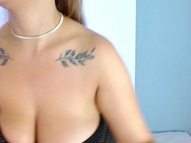 carlabeer's BongaCams show and profile