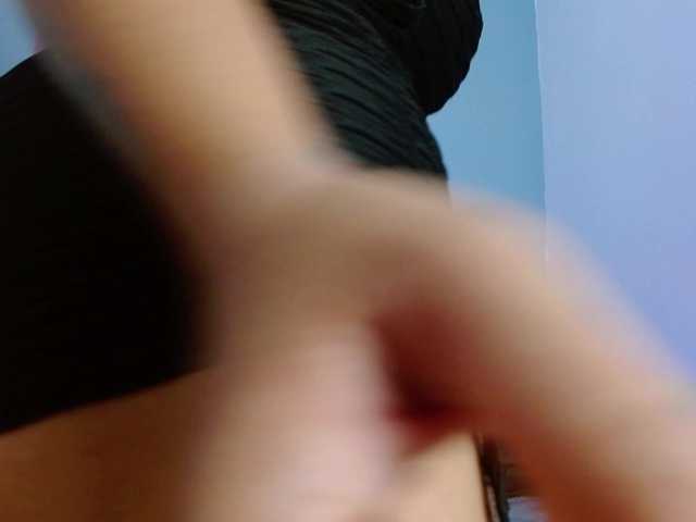 carlabeer's BongaCams show and profile