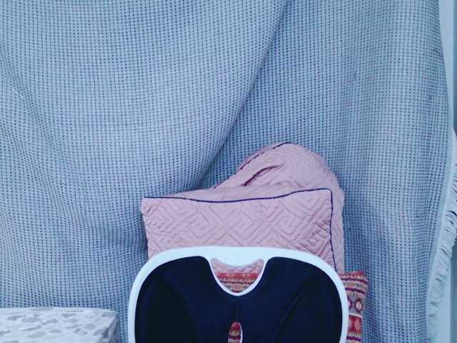 kiki-001's BongaCams show and profile