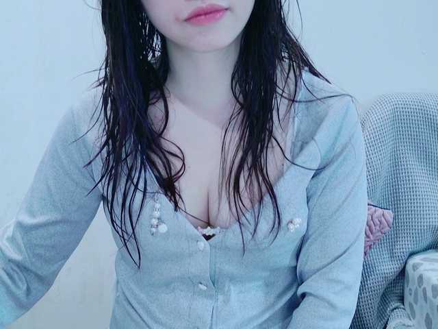 kiki-001's BongaCams show and profile