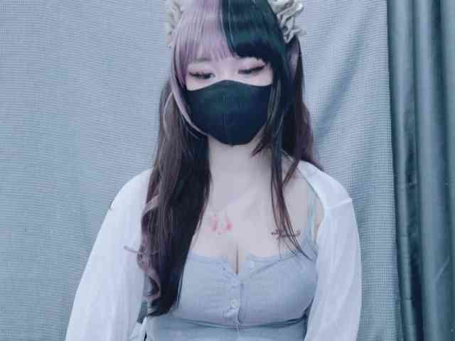 kiki-001 webcam