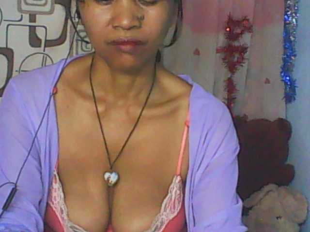 Cute0403 Live Cam on BongaCams