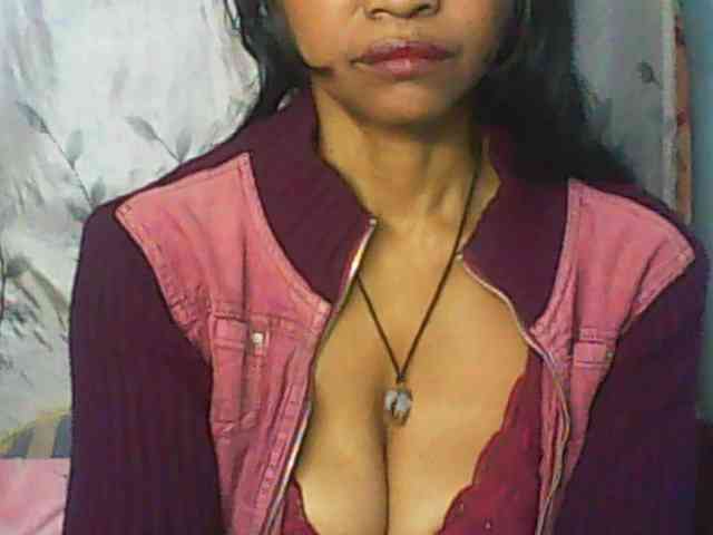 Cute0403 webcam