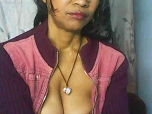 Cute0403 webcam