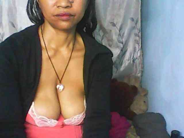 Cute0403 webcam