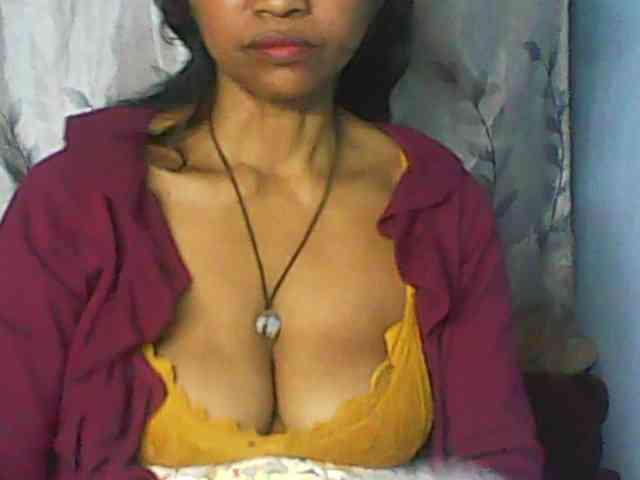 Cute0403 webcam