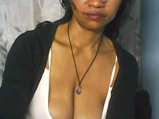 Cute0403 webcam