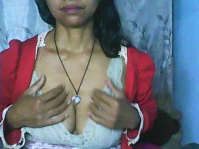 Cute0403 webcam