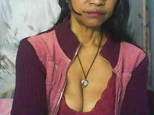 Cute0403 webcam