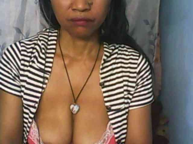 Cute0403 webcam