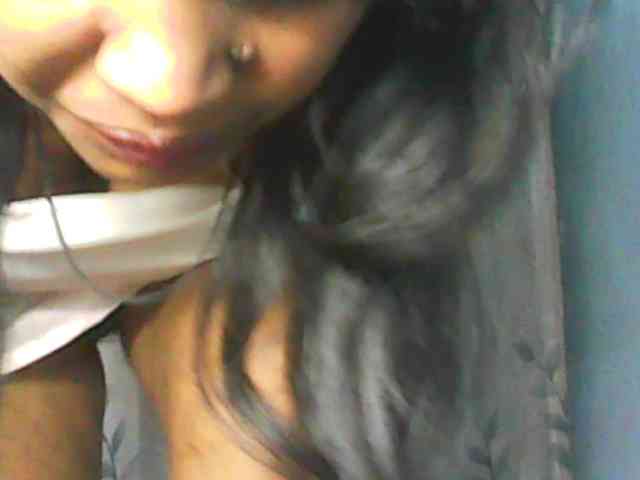 Cute0403 webcam