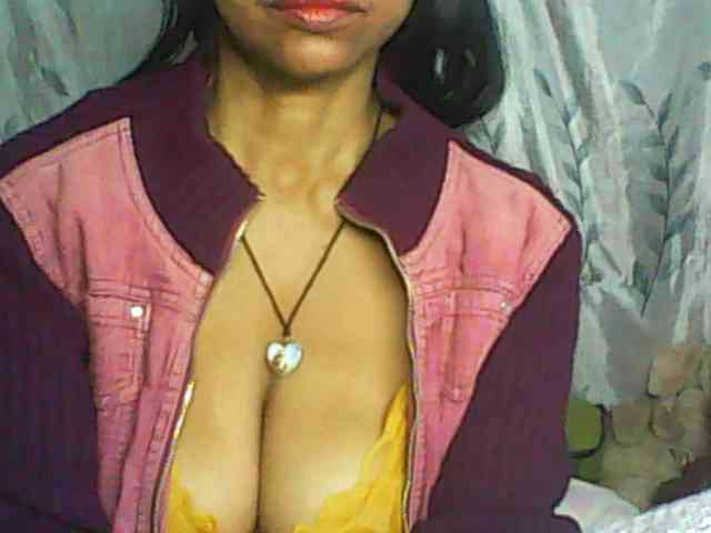 Cute0403 webcam