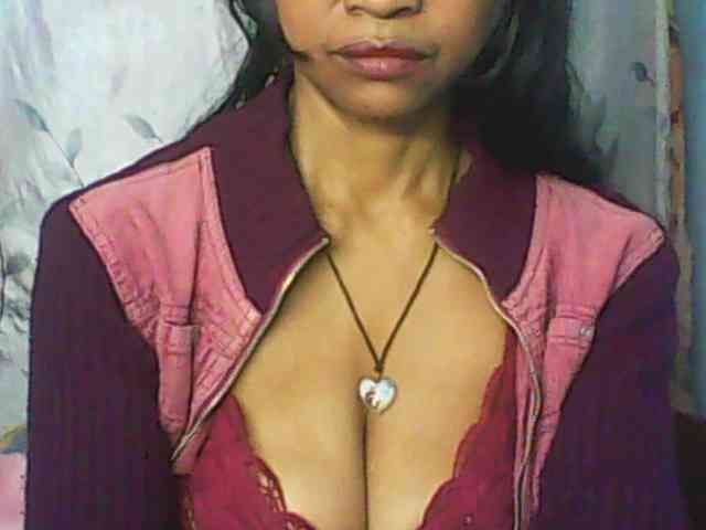 Cute0403 webcam