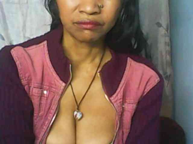 Cute0403 webcam