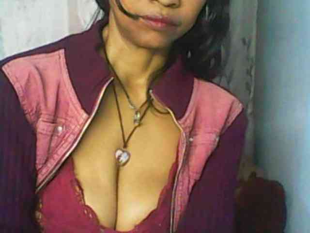 Cute0403 webcam