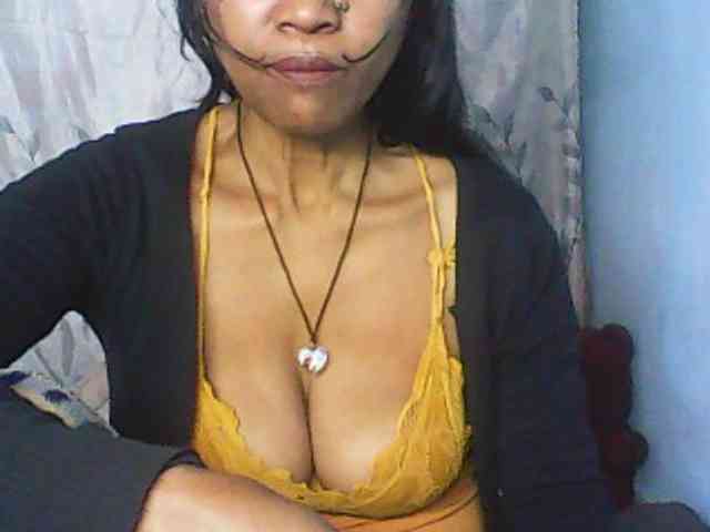 Cute0403 webcam
