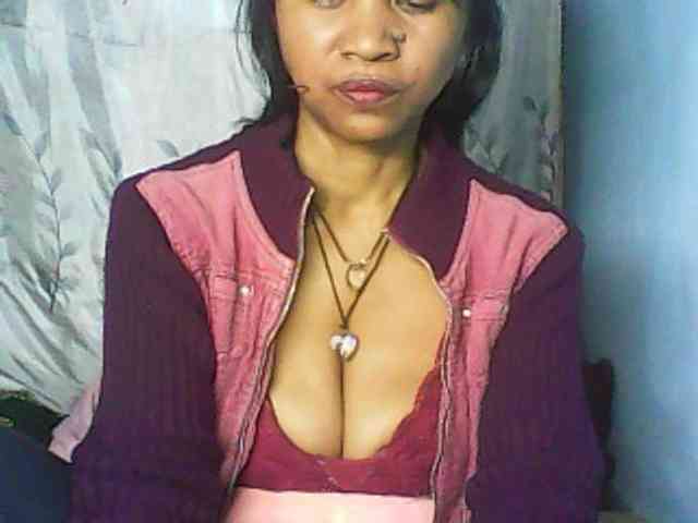 Cute0403 webcam