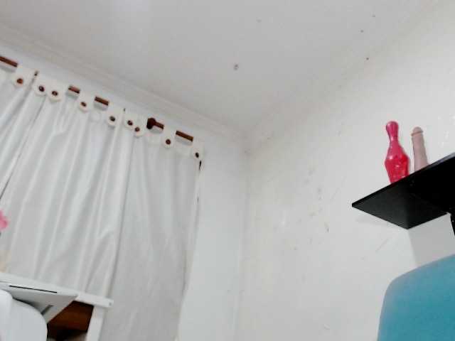 Totalslave webcam bongacams model stream image