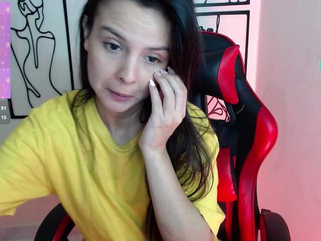 MiaRobinn's BongaCams show and profile