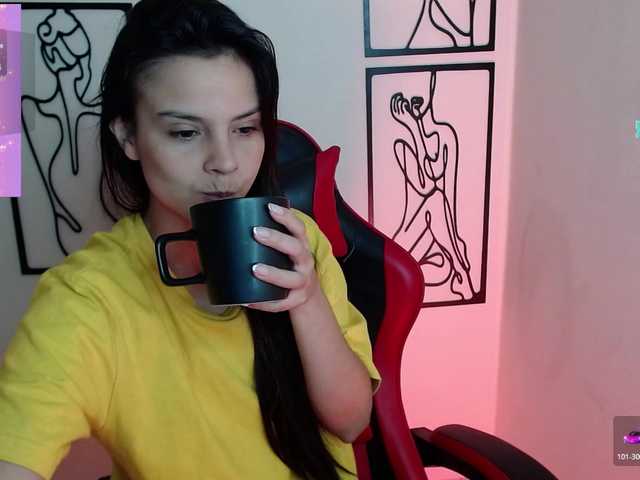 MiaRobinn's BongaCams show and profile