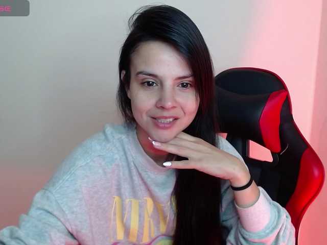 MiaRobinn's BongaCams show and profile