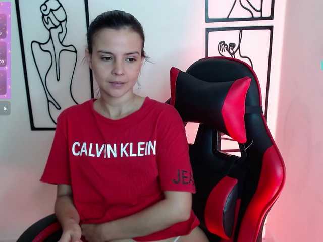 MiaRobinn's BongaCams show and profile