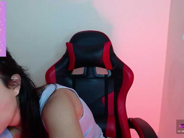 MiaRobinn's BongaCams show and profile