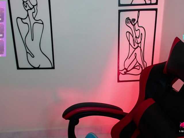 MiaRobinn — Flash100tk control lovense 5 min 500tknaked 350! TIP DREAM 5555! Follow me!