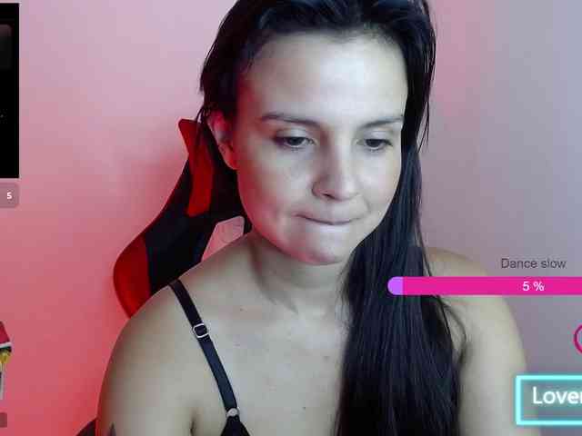 MiaRobinn webcam