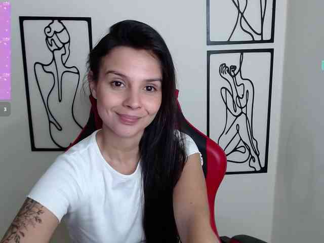 MiaRobinn webcam