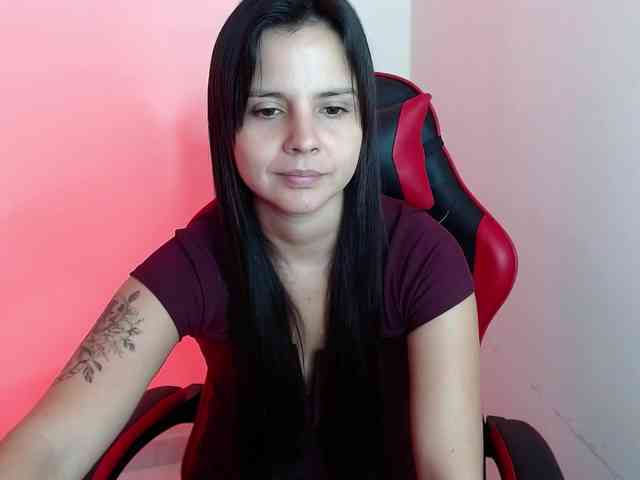 MiaRobinn