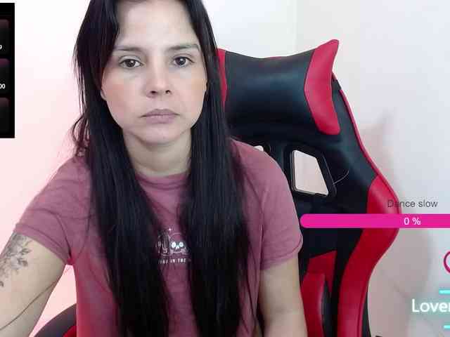 MiaRobinn webcam