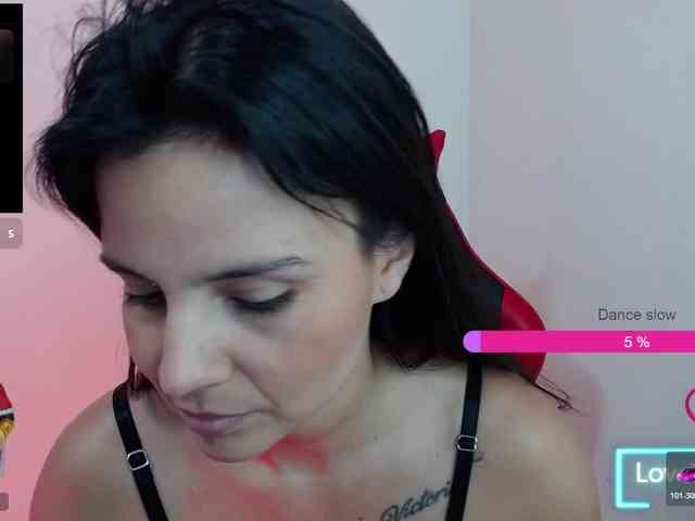 MiaRobinn webcam