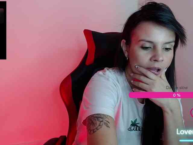 MiaRobinn webcam
