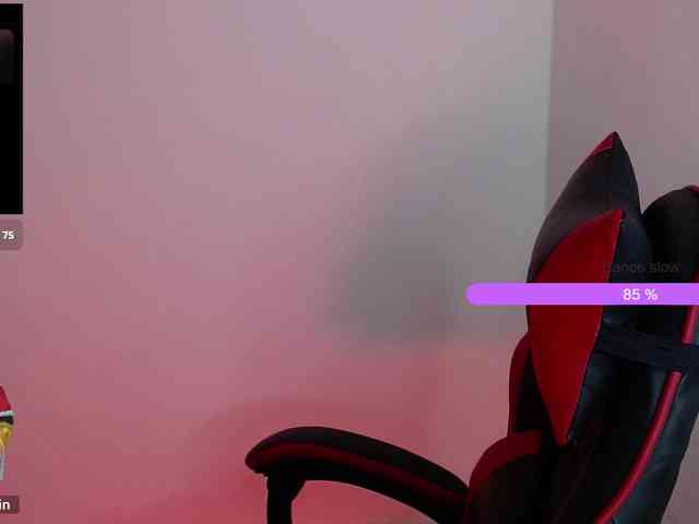 MiaRobinn webcam