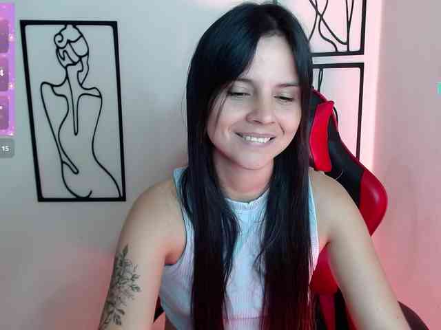 MiaRobinn webcam