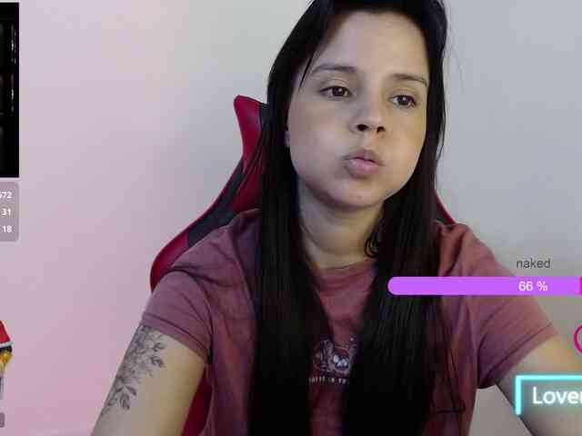MiaRobinn webcam