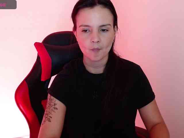 MiaRobinn