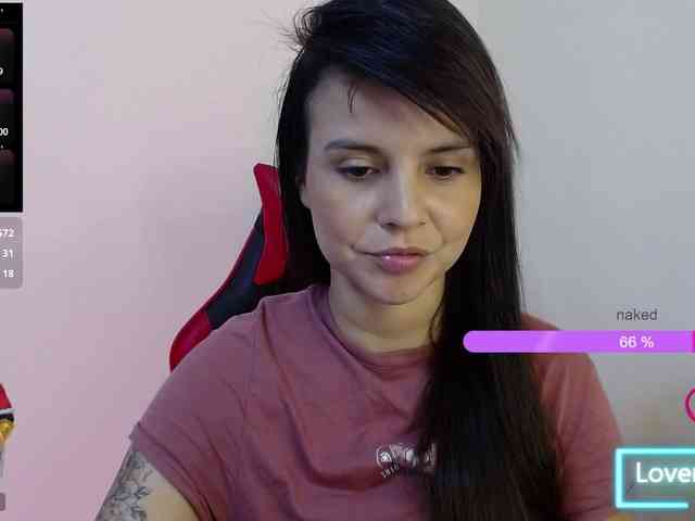 MiaRobinn webcam