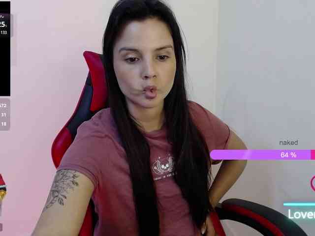 MiaRobinn webcam