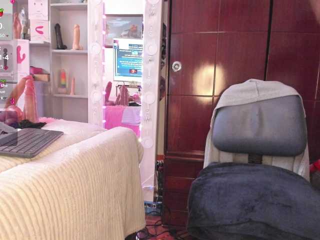 Rapunzell--'s BongaCams show and profile