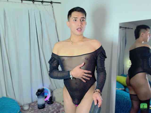 Noah-white1 Noah-white1