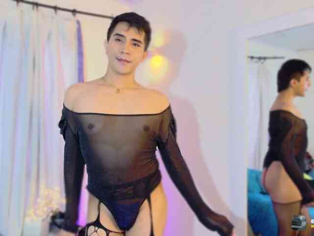 Noah-white1 Noah-white1