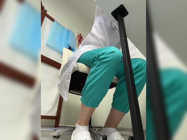 Adelaida1001's BongaCams show and profile