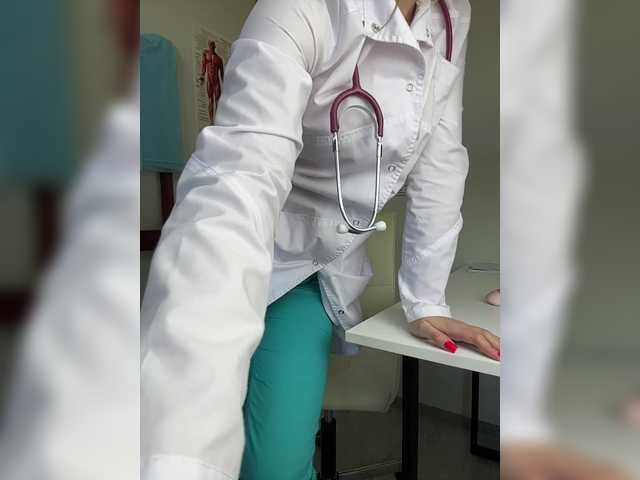 Sex chat gratuit in direct cu Adelaida1001 pe BongaCams