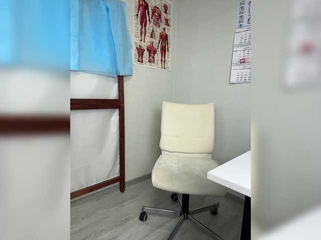 Adelaida1001's BongaCams show and profile