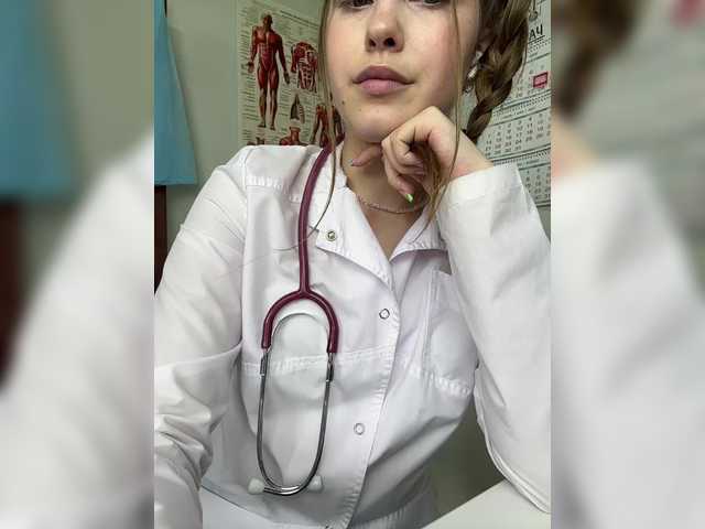 Sex chat gratuit in direct cu Adelaida1001 pe BongaCams