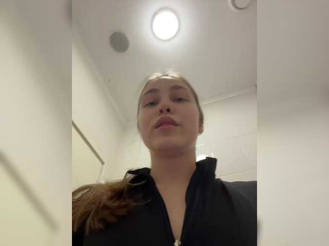 Adelaida1001 Live Webcam on BongaCams