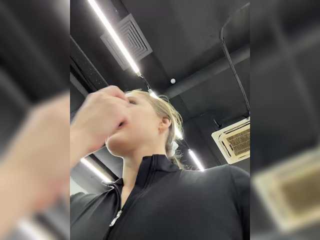 Adelaida1001's BongaCams show and profile