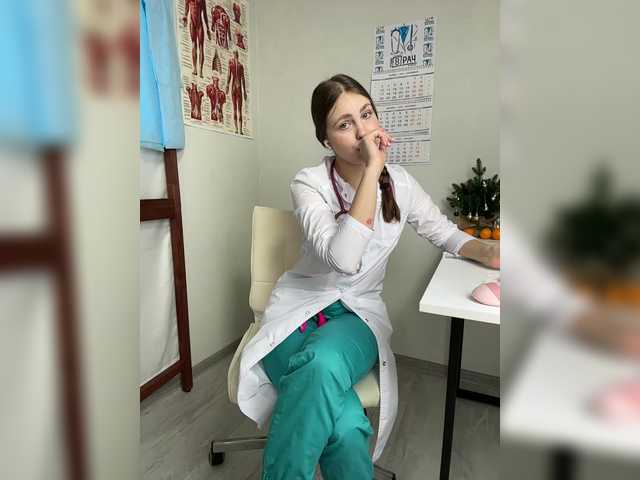 Adelaida1001's BongaCams show and profile